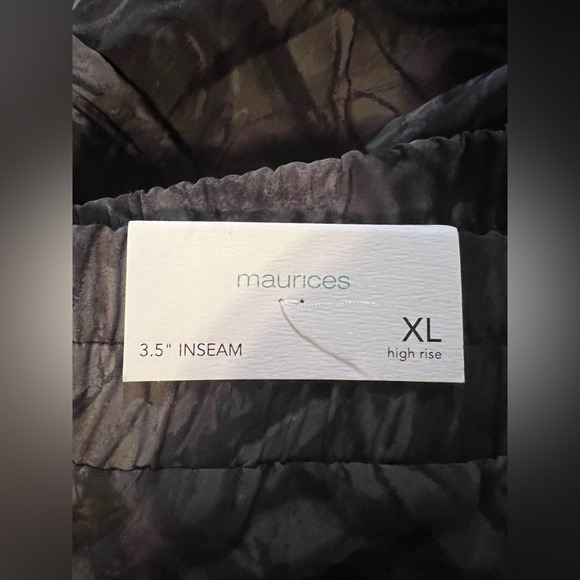 Maurices dolphin hem shorts, size XL, gray and black
NWT - Picture 4 of 6